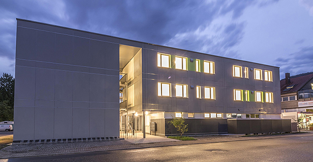 Unterkunft für Menschen auf der Flucht in Handschuhsheim "Im Weiher" (Foto: Knappe) Unterkunft für Menschen auf der Flucht in Handschuhsheim "Im Weiher" (Foto: Knappe)