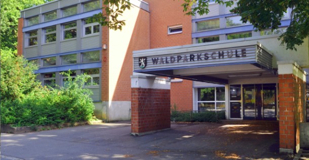 Das Gebäude der Waldparkschule