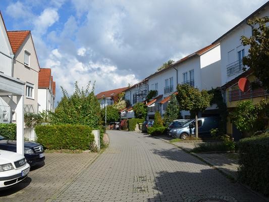 Wohnviertel mit Reihenhäusern (Foto: Großkinsky)
