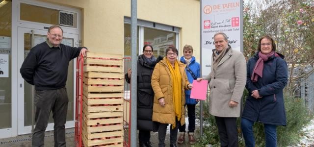 Oberbürgermeister, Eckart Würzner bei der Südstadt-Tafel