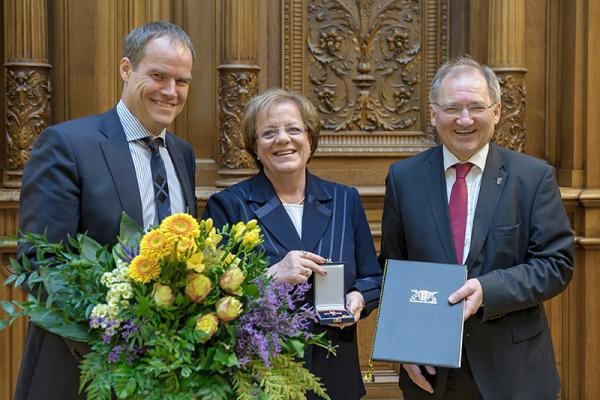 Kreishandwerksmeisterin Margot Preisz erhält das Bundesverdienstkreuz (Foto: Rothe)