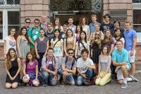 Mehr als 20 talentierte Schülerinnen und Schüler aus vier Kontinenten sind bei der International Summer Science School in Heidelberg zu Gast. (Foto: Rothe)
