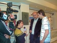 Interview durch ein Team von Campus-TV anlässlich der Ausstellungseröffnung an der argentinischen Universität Còrdoba (Foto: Stadt Heidelberg)