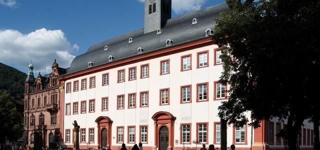 Das Gebäude der Alten Universität in Heidelberg von außen.