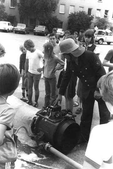 1979_09_Schaummaschine_Feuerwehr_Fotograf_unbekannt