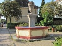 Brunnen vor der Stauffenbergschule