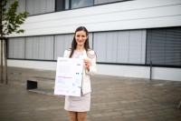 Anika Moser vom Team „Beziehungsnavigator“ (nicht auf dem Bild: Prof. Dr. phil. Svenja Taubner, abwesend: Timo Strohmaier, Marie Vieweger) (Foto: Dittmer) Anika Moser vom Team "Beziehungsnavigator"