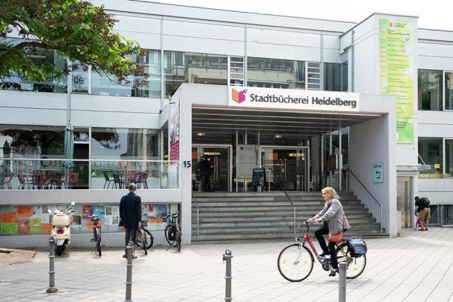 Außenansicht der Stadtbücherei (Foto: Kempf)