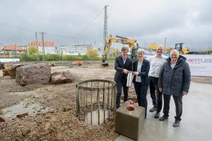 Grundsteinlegung mit Erstem Bürgermeister Odszuck 