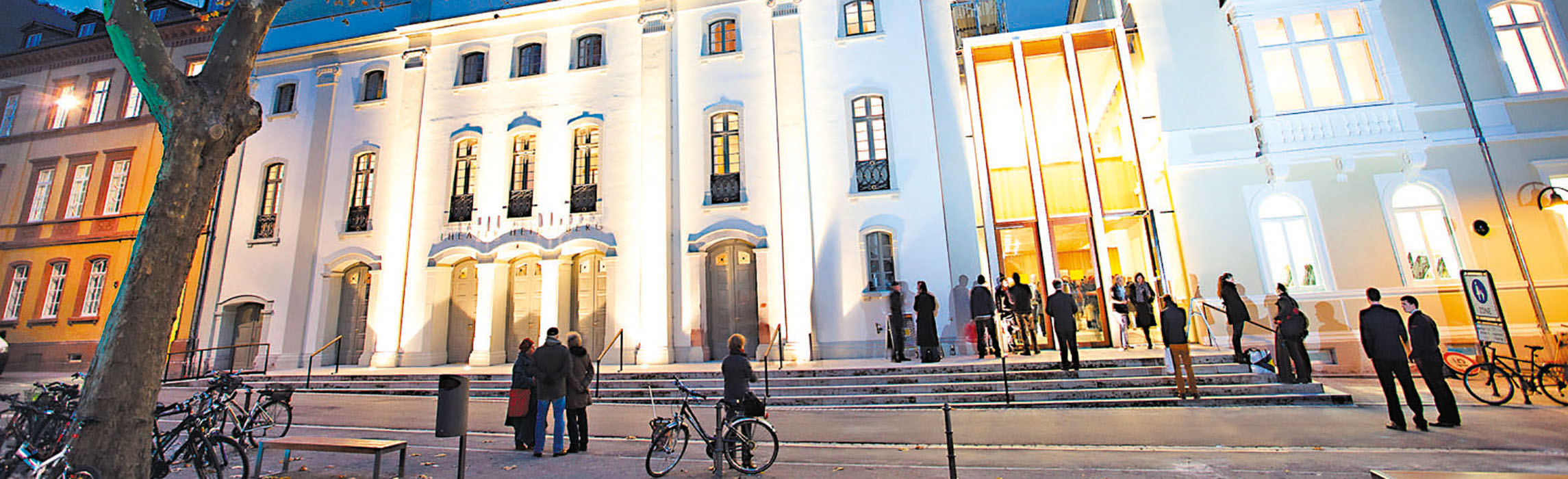 Heidelberg theatre by night. (Photo: Buck)