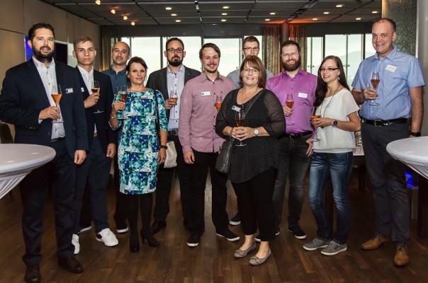 Die Philosophie der HDPnet GmbH: „Menschen mit Menschen“ (Foto: HDPnet).