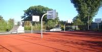 Ein Sportplatz mit Basketballkörben (Foto: Stadt Heidelberg)