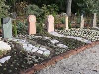 Grabstätten im "Erinnerungsgarten der Kulturen" (Foto: Genossenschaft Badischer Friedhofsgärtner e.G.) Grabstätten im "Erinnerungsgarten der Kulturen" (Foto: Genossenschaft Badischer Friedhofsgärtner e.G.)