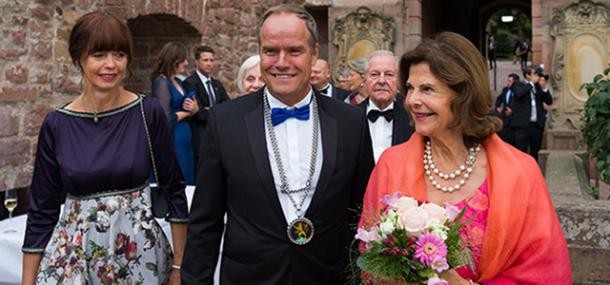 Königin Silvia mit Ehepaar Würzner bei der Einweihung des Childhood-Hauses in Heidelberg