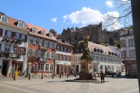 Die erste Station: Der Heidelberger Kornmarkt (Foto: Pellner)