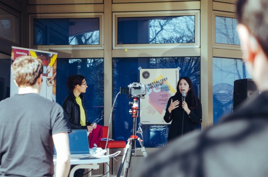 Melis Sekmen berichtet Foto Dorothe Lenz