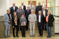 Foto von Heidelberger Oberbürgermeister mit Preisträgerinnen und -träger der Ehrenamtsmedaille 2021 (Gruppe 1)