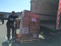 Auch beim Be- und Entladen packte jeder mit an Auch beim Be- und Entladen packte jeder mit an