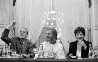 Jochen Balin und Ute Richter zu Gast bei Michael Buselmeier (Mitte) am 28. Juni 1998 (Foto: Stadt Heidelberg) Jochen Balin und Ute Richter zu Gast bei Michael Buselmeier (Mitte) am 28. Juni 1998 (Foto: Stadt Heidelberg)