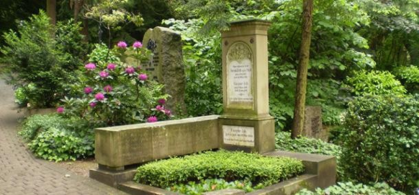 Friedhof im Frühling.