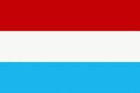 Flagge Luxemburg: roter, weißer und hellblauer Balken horizontal.