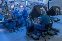 Der Einsatz modernster Geräte gehört in der Thoraxchirurgie Heidelberg zum Alltag. (Foto: Universitätsklinikum Heidelberg) Blick in einen Operationssaal.