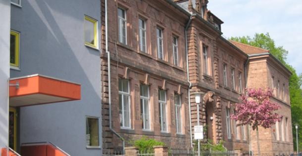 Grundschule Schlierbach (Foto: Stadt Heidelberg) Das Gebäude der Grundschule Schlierbach von außen
