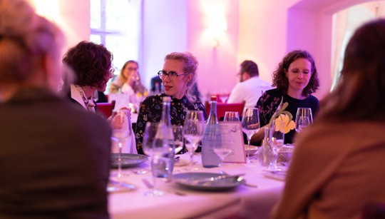 01_bild_dinner_im_schloss__4747
