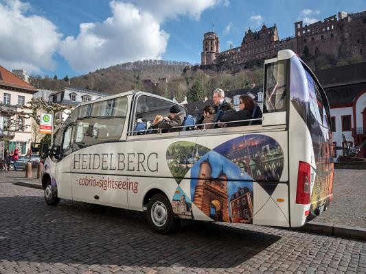 Stadtbesichtigung mit dem Cabrio-Bus (Foto: Witt/ Heidelberg Marketing) Stadtbesichtigung mit dem Cabrio-Bus