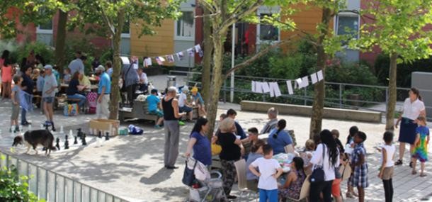Nachbarschaftsfest Oasenplatz (Foto: Stadtteilverein Emmertsgrund) Nachbarschaftsfest Oasenplatz