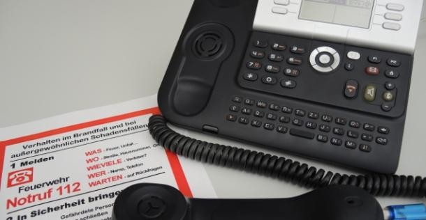 So setzen Sie einen Notruf übers Telefon richtig ab (Foto: Feuerwehr Heidelberg) So setzen Sie einen Notruf übers Telefon richtig ab (Foto: Feuerwehr Heidelberg)