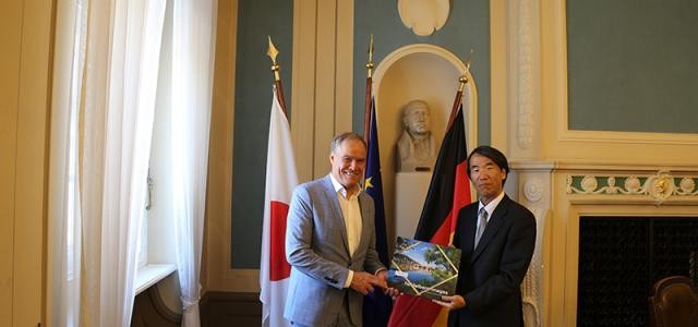 Bild von Oberbürgermeister mit Generalkonsul