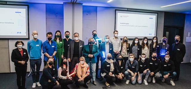 Gruppenfoto der GamesHub-Teams