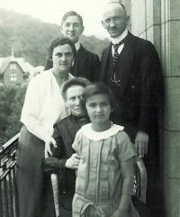 Famile Hochherr (Bild: Mendel/Giovannini) Portrait der Famile Hochherr