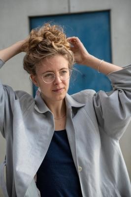 Erhält den Clemens-Brentano-Preis der Stadt Heidelberg 2025: Noemi Somalvico. (Foto: Rod) Bild einer Frau mit hochgesteckten Haaren.