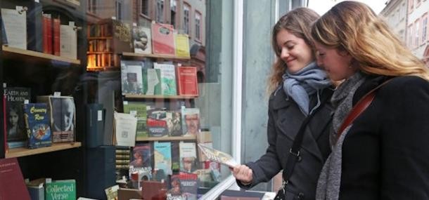 Schaufenster voller Bücher