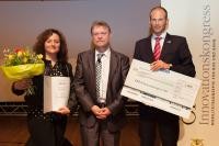 Freuen sich über die Auszeichnung (v. l.): Peristera Deligiannidou, Amt für Verkehrsmanagement Stad Heidelberg, Dr. Uwe Lahl, Ministerialdirektor Ministerium für Verkehr und Infrastruktur Baden-Württemberg, Rüdiger Schmidt, Geschäftsführer Verkehrsverbund Rhein-Neckar Freuen sich über die Auszeichnung (v. l.): Peristera Deligiannidou, Amt für Verkehrsmanagement Stad Heidelberg, Dr. Uwe Lahl, Ministerialdirektor Ministerium für Verkehr und Infrastruktur Baden-Württemberg, Rüdiger Schmidt, Geschäftsführer Verkehrsverbund Rhein-Neckar