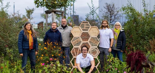 Menschen in einem Garten