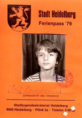War 1979 stolzer Ferienpass-Inhaber: Heidelbergs Hip-Hop-Legende Toni L. (Foto: Stadt Heidelberg) Der Ferienpass von Toni L.