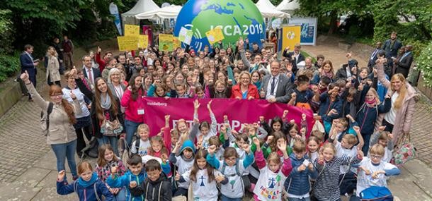 E-Team-Gewinner mit Bundesumweltministerin Svenja Schulze und Oberbürgermeister Prof. Eckart Würzner 