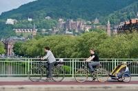 Klimaschutz ist mit einfachen Mitteln möglich: Wer mit dem Fahrrad statt mit dem Auto fährt, hilft, den CO2-Ausstoß in Heidelberg zu reduzieren. (Foto: Rothe) Klimaschutz ist mit einfachen Mitteln möglich: Wer mit dem Fahrrad statt mit dem Auto fährt, hilft, den CO2-Ausstoß in Heidelberg zu reduzieren. (Foto: Rothe)