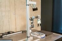Der Robotergreifarm LumiScan Bin Pick S in Aktion (Bild: HD Vision Systems GmbH)