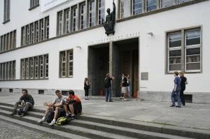 Die Universität Heidelberg gründet eine neue Fakultät für Ingenieurwissenschaften. (Foto: Universität Heidelberg) Die Neue Universität in Heidelberg von außen.