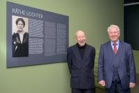 Franz Leichter, der Sohn von Käthe Leichter, mit Rektor Prof. Dr. Bernhard Eitel.