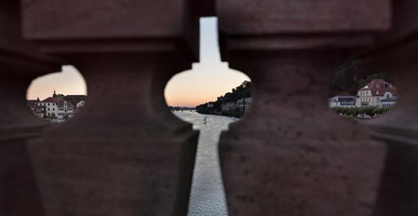 Blick durch die Alte Brücke (Foto: Diemer)