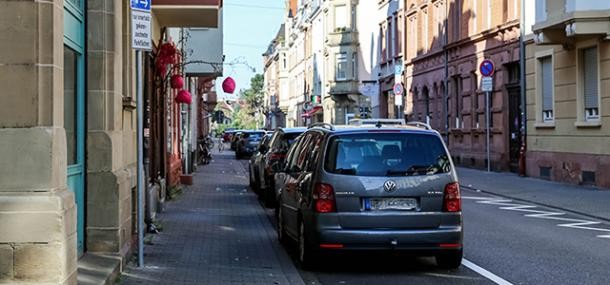 Parkende Autos. 