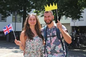 Der Countdown läuft: Mit einem „Herzlich Willkommen in Germany!“ wollen Laura und Luca das Herzogspaar William und Kate am 20. Juli in Heidelberg willkommen heißen. (Foto: Stadt Heidelberg)