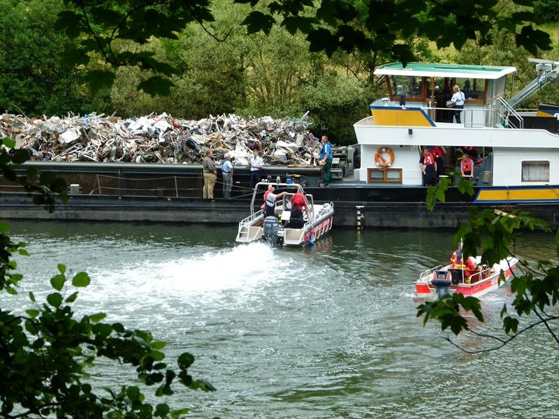 Einsatz auf dem Frachtschiff (Foto: Feuerwehr Eberbach)