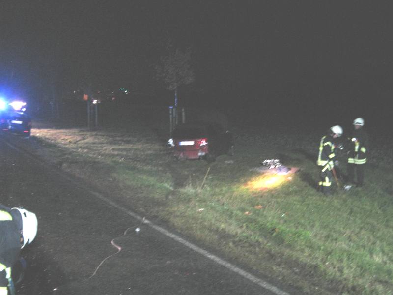 Blick auf ein verunfalltes Fahrzeug (Foto: Berufsfeuerwehr Heidelberg)