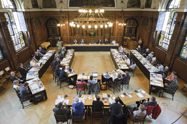Großer Rathaussaal während einer Gemeinderatssitzung (Foto: Rothe)